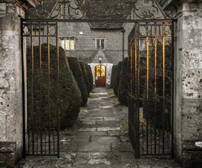 Poszter 60x50cm Egy régi házikó homlokzata Siddingtonban, Assaf Frank