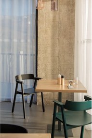 Fekete tölgyfa karfás étkezőszék Flip – Gazzda