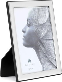 Klasszikus képkeret ezüstözött fa hátlap díszítéssel 13x18 cm