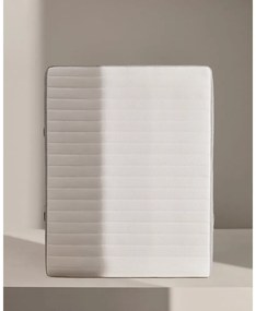 Kemény hőszabályozó rugós matrac 150x190 cm Juno – Kave Home