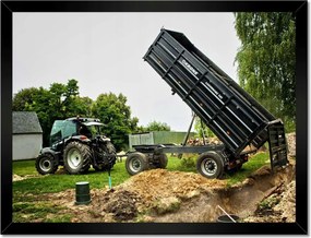 Poszterek keretben 40x30 Fekete traktor billenőplatóval