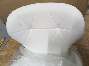 AKCIÓ Fehér irodai szék AVOLA műbőrből II. osztály