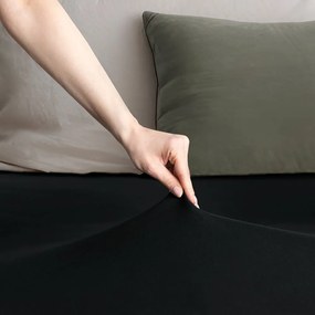 Fekete gumis jersey lepedő 220x200 cm Amber – Restilo