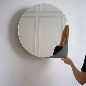 Szürkészöld fém fali-tükrös fürdőszoba szekrény 55x55 cm Sonnet – Spinder Design