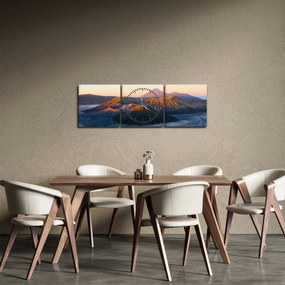 Kép a Bromo-hegyről Indonéziában (órával) (90x30 cm)