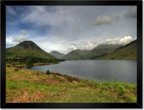 Poszterek keretben 40x30 Hegyi kilátás Hegyek az esőfelhők hátterében