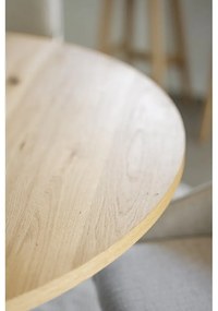 Natúr színű kerek bővíthető étkezőasztal tölgyfa dekorral ø 135 cm Maddock – Rowico