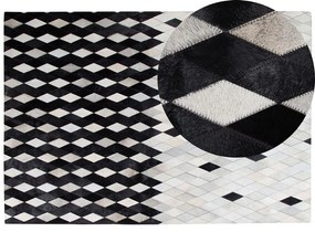 Fekete és fehér bőrszőnyeg 160 x 230 cm MALDAN Beliani