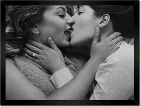 Poszterek keretben 40x30 Lányok csókja