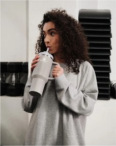 Világosszürke rozsdamentes acél termosz szívószállal 1,18 l Quencher H2.0 FlowState Tumbler Ash – Stanley