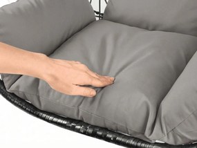 Fekete függőszék KOKON állvány nélkül, világos párna