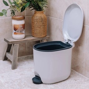 Fehér műanyag pedálos szemetes 3,5 l Mode – Addis