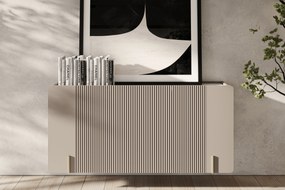 Malmi falra szerelhető háromajtós komód 150 cm - kasmír / crema bianca / arany