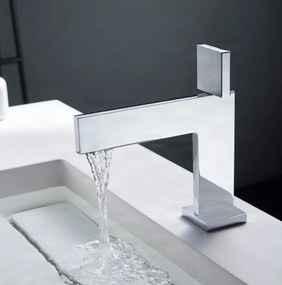 Álló fürdőszobai csaptelep ELITE EDITION BS1420 vízeséses kifolyóval, sárgaréz testtel, többféle színben — Króm