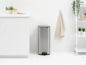 Matt ezüstszínű acél pedálos szemetes 30 l Bo – Brabantia