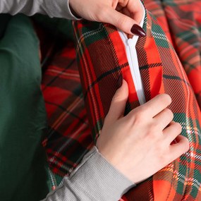 Goldea pamut ágyneműhuzat duo - piros kockás, sötétzöld hátoldal 140 x 220 és 70 x 90 cm