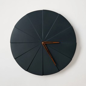 ODLITO Beton falióra Cake – grafit (fekete) – 50 cm – barna mutatók