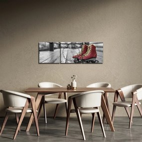 Egy piros régi görgős cipő képe (órával) (90x30 cm)
