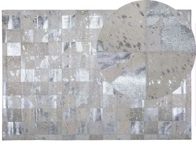 Bézs és ezüst bőrszőnyeg 140 x 200 cm YAZIR Beliani