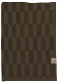 Sötétbarna pamut törölköző 50x95 cm Geo – Mette Ditmer Denmark