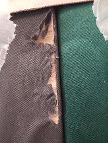 AKCIÓ Kárpitozott boxspring ágy GLORIEN VELVET 160x200 cm sötétzöld II. osztály