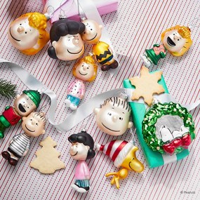 PEANUTS üveg karácsonyfadísz, Snoopy koszorúban, 11  cm