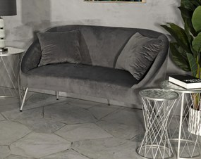Ezüstös kanapé párnákkal 137x69x79cm