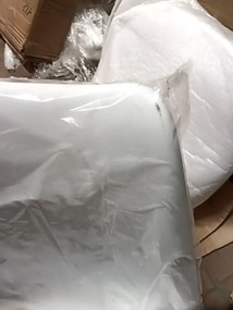 AKCIÓ Fehér BALI MARK szék bükkfa lábakkal II. osztály