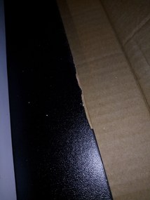 AKCIÓ Fekete étkezőasztal fehér lábakkal MADO 120x80 II. osztály