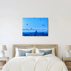 Kép - léggömbök a táj felett (70x50 cm)