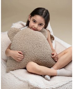 Világosbarna buklé párna gyerek kanapéhoz Bear – Wigiwama