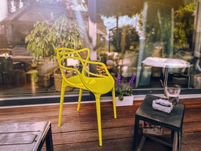 AKCIÓ Világossárga műanyag szék KATO II. osztály