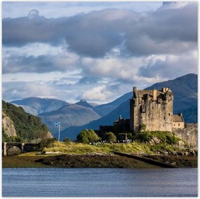 Poszterek 100x100 Kastély a távolból