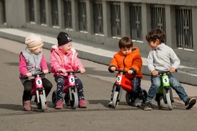 Funny Wheels - RIDER SPORT 2 az 1-ben futóbicikli és roller, piros/fekete