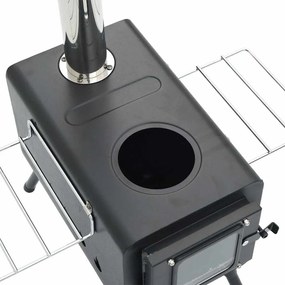 fekete acél sátorkályha kéménnyel és összecsukható lábakkal