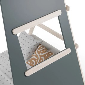 Szürkészöld borovi fenyő házikó alakú gyerekágy ágyráccsal 90x200 cm Enola – Marckeric