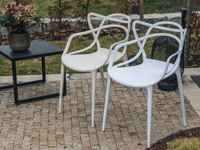 4 db műanyag KATO szék szett, barna