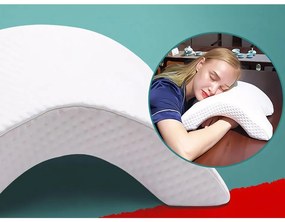 Ergonómikus párna ív alakban formázva