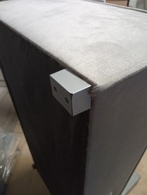 AKCIÓ Világosszürke kihúzható sarokkanapé CAVELO, kétoldalas II. osztály