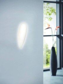 Eredeti Corno lámpa tejcsepp szórja a fényt a hálószobába