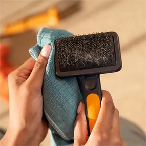 Kisállat kefe, bontó, FISKARS PetCare (IF2009138)