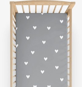 Goldea gyermek gumis pamut lepedő kiságyba - szívecskék, szürke alapon 70 x 140 cm