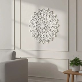Fából készült mandala a falon | LÓTUSZ