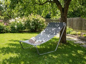 Összecsukható tengerparti napozóágy SAND, szürke csíkos