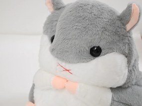 Plüss HÖRCSÖG szürke babatakaróval belül