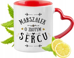 Piros bögre szív alakú füllel a marsallnak ajándékba