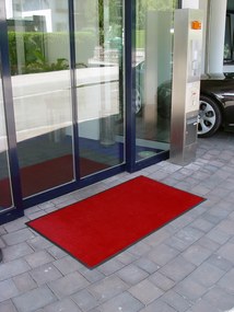 Monotone, beltéri design szennyfogó szőnyeg (Szín: élénkvörös, Választható méretek: 115*175 cm)