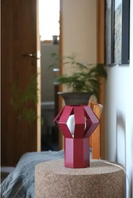 Piros fém asztali lámpa fém búrával (magasság 27 cm) Octa – Markslöjd