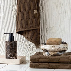 Sötétbarna pamut törölköző 50x95 cm Geo – Mette Ditmer Denmark