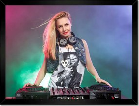 Poszterek keretben 40x30 Djka a keverőpult mögött Party
